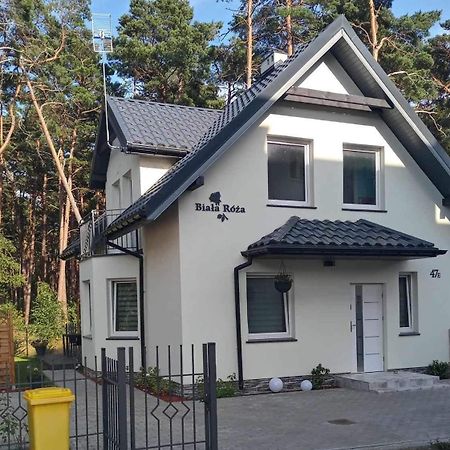 Dom Goscinny Biala Roza Dziwnówek Eksteriør billede